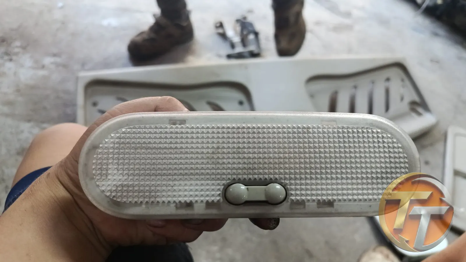 Daciadocker tavan lambası