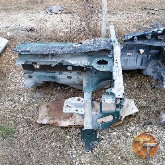 RENAULT MEGANE 2 sol ön çeyrek şase Çel-227
