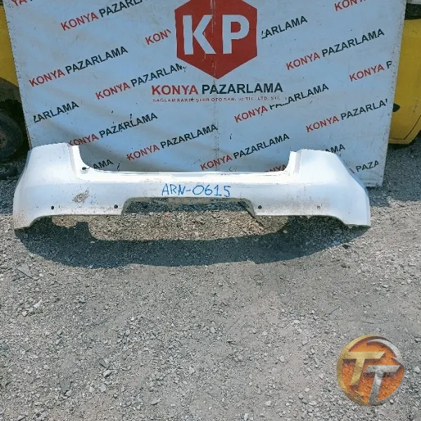 Renault Megane 3 arka tampon Arn-0615
