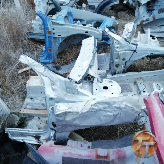 RENAULT MEGANE 3 sağ ön çeyrek şase Çel-203