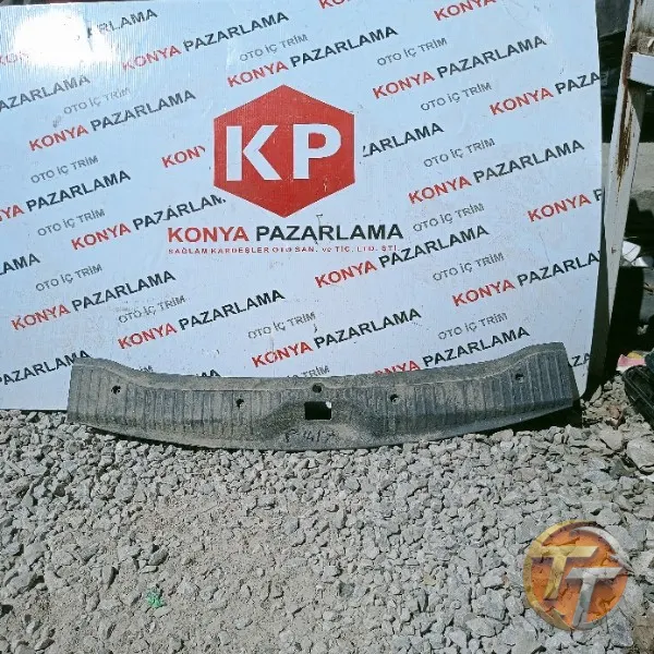 Renault megane arka eşik plastiği P-1417