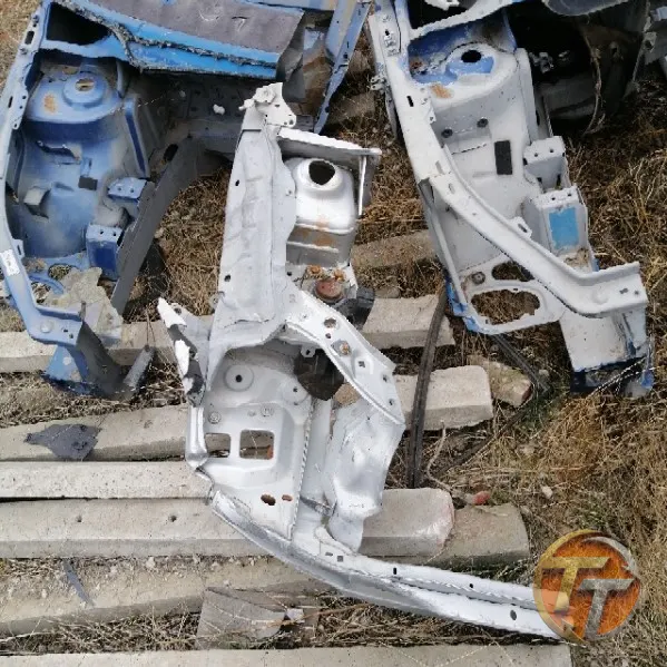 RENAULT sağ ön çeyrek şase Çel-220