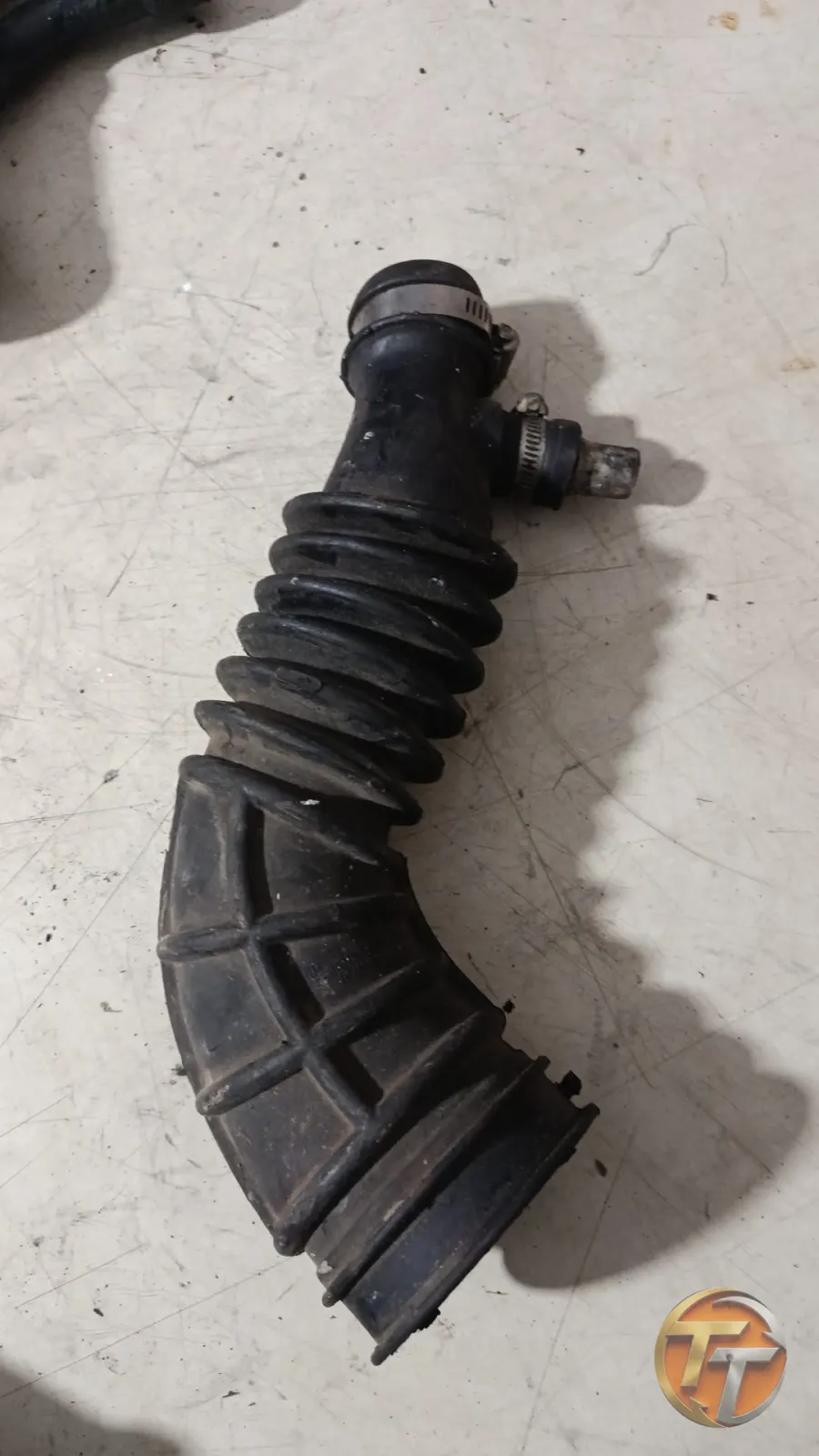 Opel Corsa d hava filtresi borusu