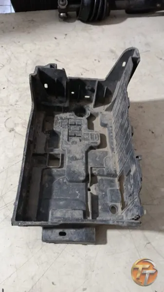 Peugeot 301 akü altı