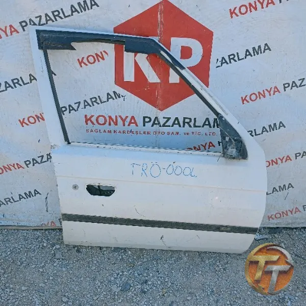 Skoda Favorit sağ ön kapı Trö-0004