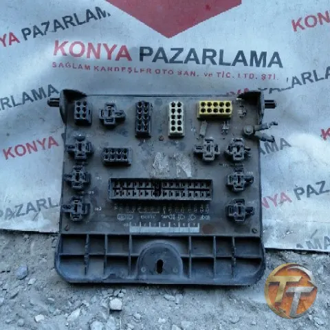 SKODA FAVORİT sigorta kutusu Sk-028