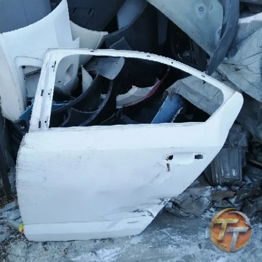 SKODA Octavia sol arka kapı Ela-0118 Esan