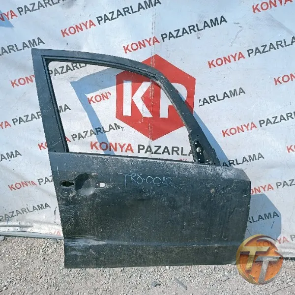 Suzuki Swift sağ ön kapı Trö-0082