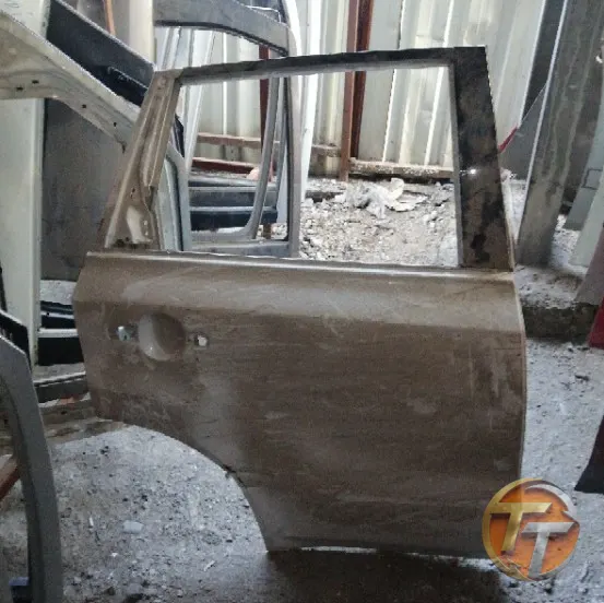 Suzuki Vitara sağ arka kapı Era-0048 Esan