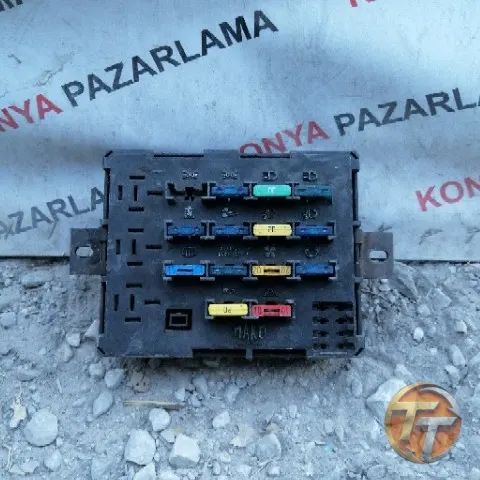 Tofaş sigorta kutusu Sk-012