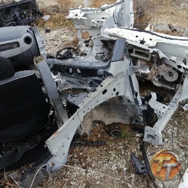 TOYOTA Avensis sol ön çeyrek şase Çel-286