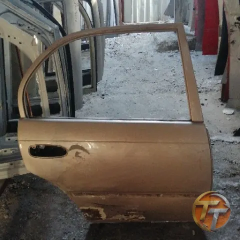 TOYOTA COROLLA efsane kasa sağ arka kapı Era-0043 Esan