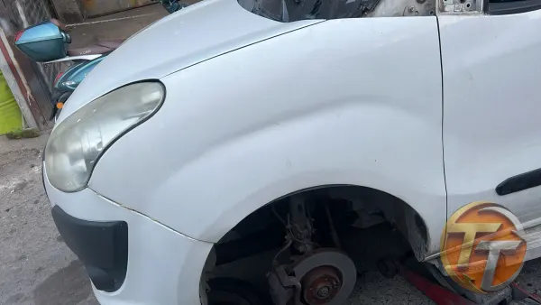 Fiat Doblo geniş aile sol ön çamurluk