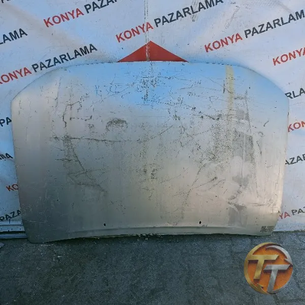 Toyota Hilux kaput K-356