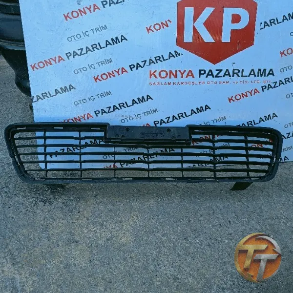 Toyota Hilux ön ızgara P-1375