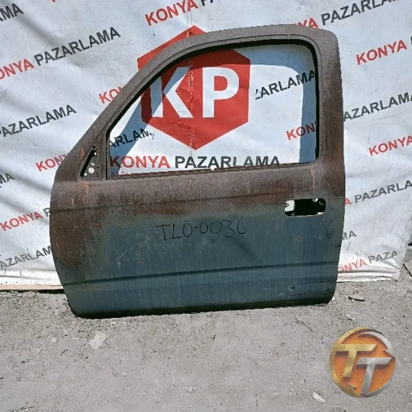 Toyota Hilux sol ön kapı Tlö-0036