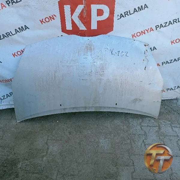 Toyota Verso kaput K-102