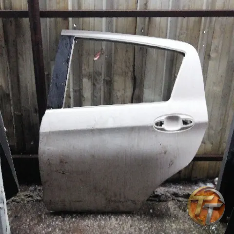 TOYOTA YARİS sol arka kapı Ela-0104 Esan
