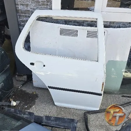 Volkswagen golf 4 sağ arka kapı