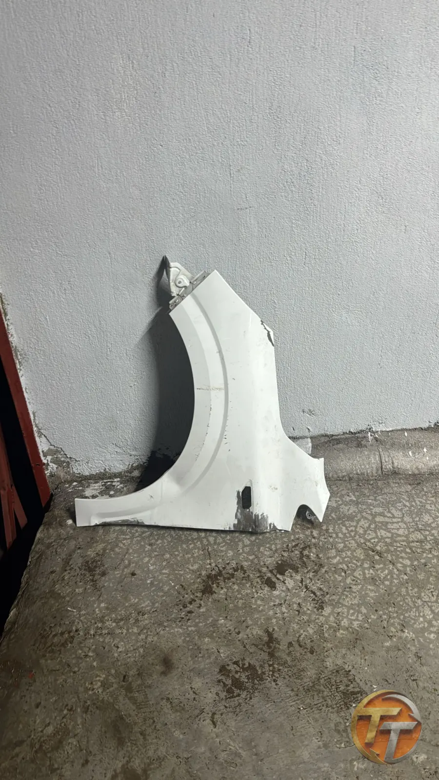 Renault tailant sol ön çamurluk
