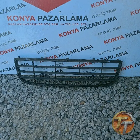 Volkswagen Jetta orta ızgara P-1293