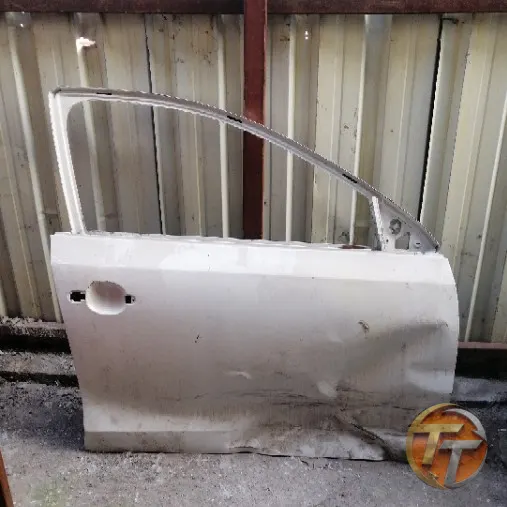 VOLKSWAGEN Jetta sağ ön kapı Erö-0067 Esan