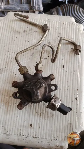 Renault kango 1.5 enjektör kütüğü