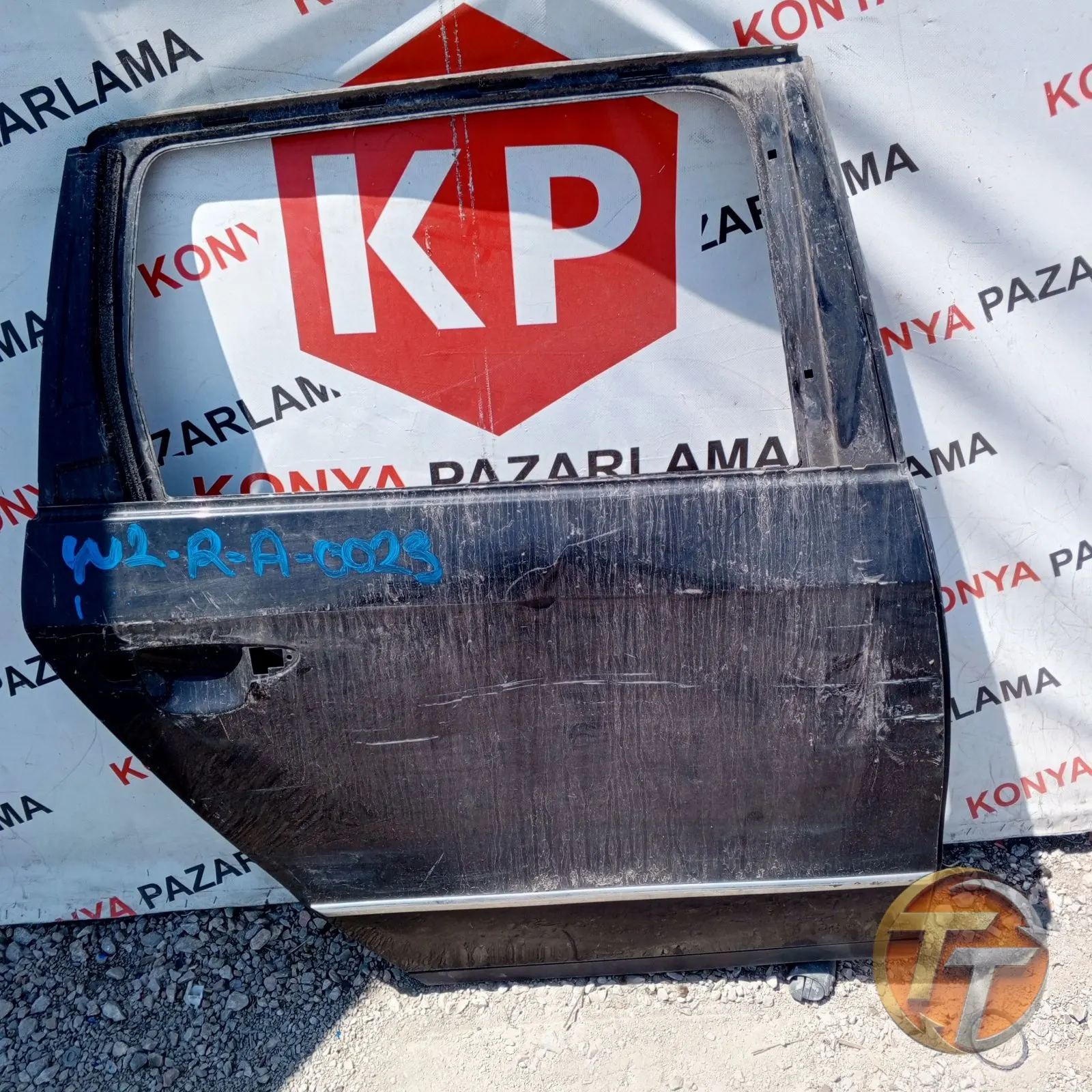Volkswagen Passat b6 s.w SAĞ ARKA KAPI R-A-0023 W2