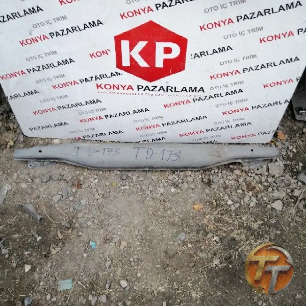 VOLKSWAGEN POLO arka tampon demiri Td-173