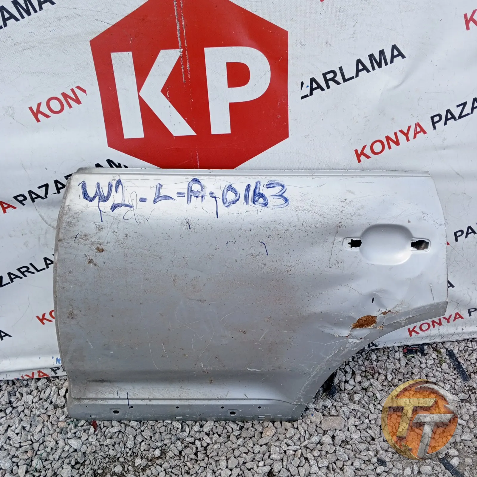VOLKSWAGEN TOURANG CAYENNE SOL ARKA KAPI W2-L-A-0163