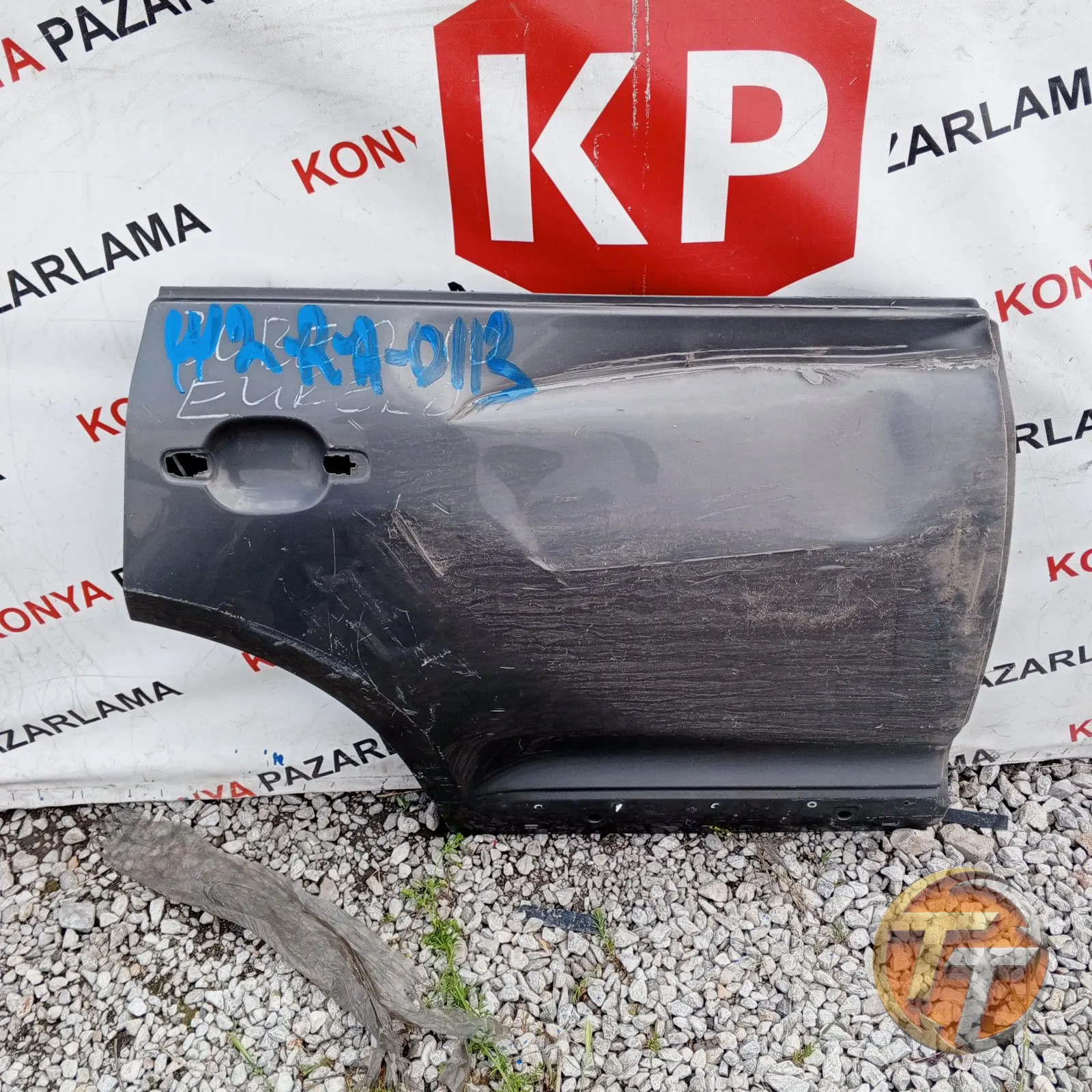 VOLKSWAGEN TOURENG SAĞ ARKA KAPI W2-R-A-0113
