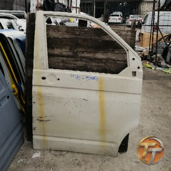 VOLKSWAGEN Transporter T5 sağ ön kapı Ef-092 Esan