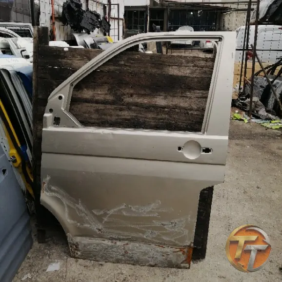 VOLKSWAGEN Transporter T5 sol ön kapı Ef-093 Esan
