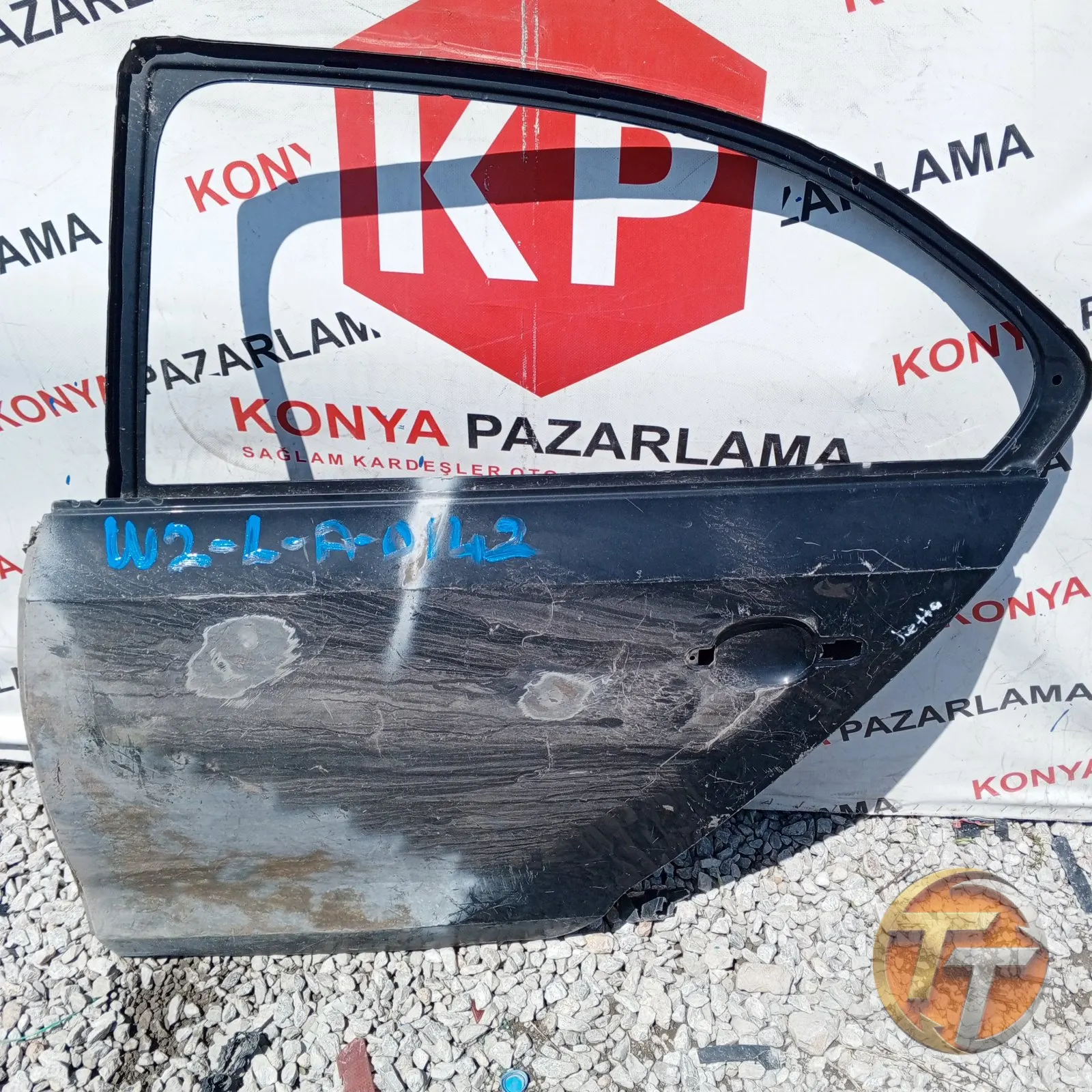 VOLSKWAGEN JETTA SOL ARKA KAPI 00-W2-L-A-0142