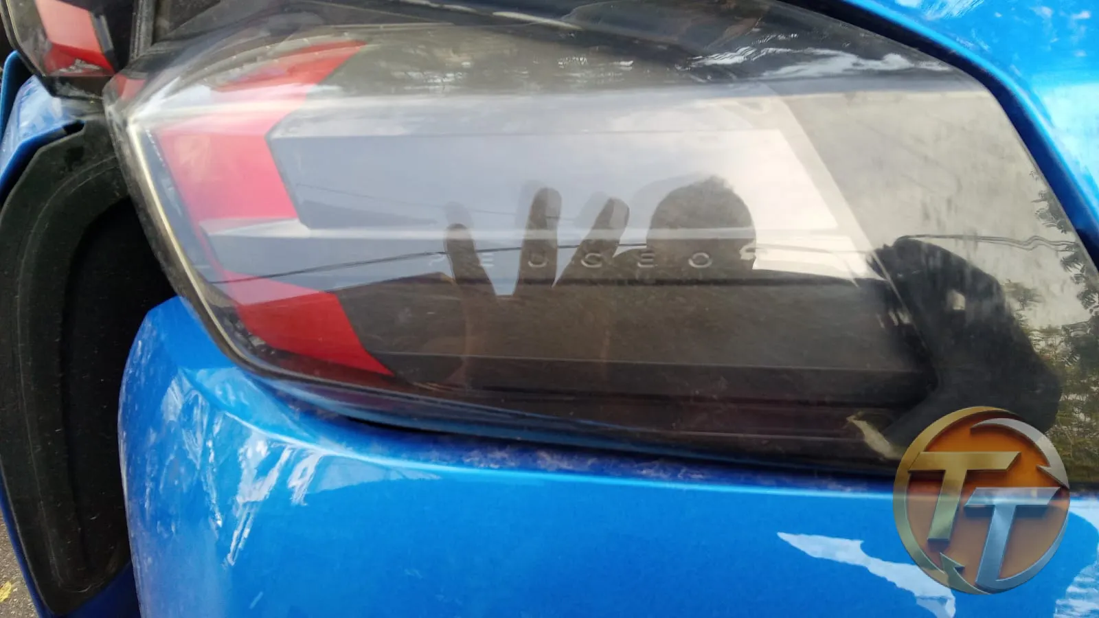 PEUGEOT 2008 2020 MODEL ARKA SAĞ STOP VE SİNYAL