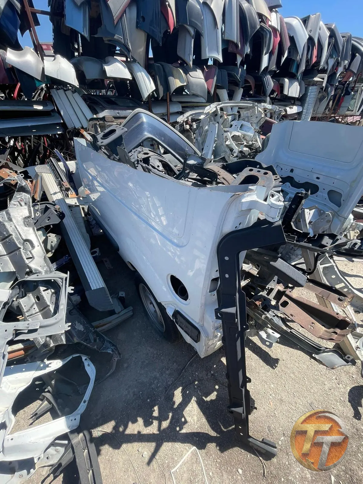 Renault kango sol arka çamurluk