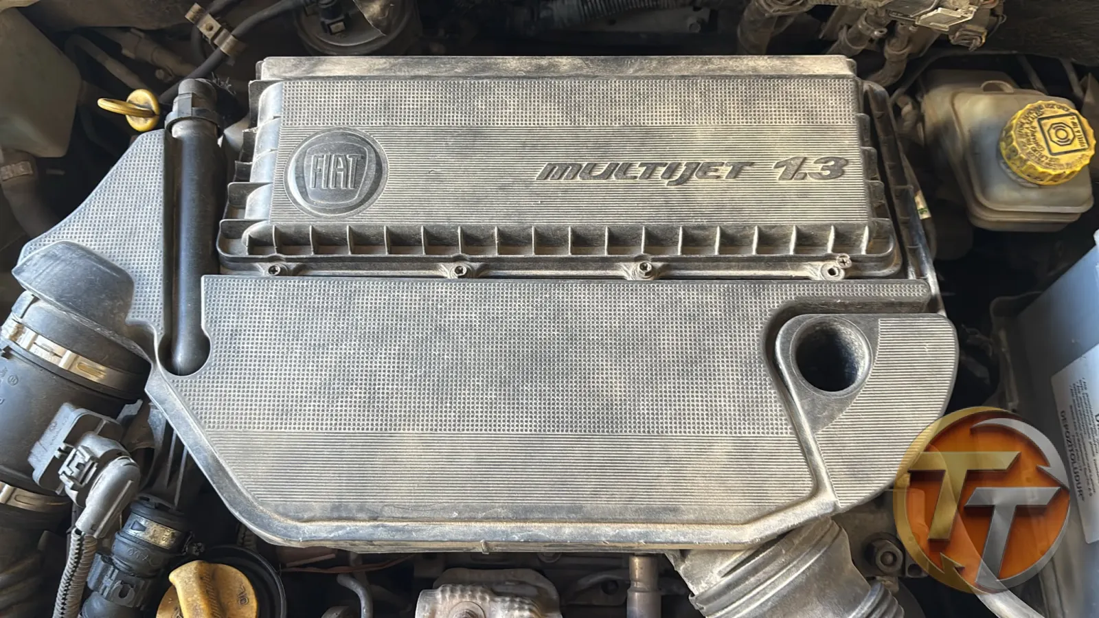 fiat fıorıno linea 1.3 hava filitre kutusu orjınal