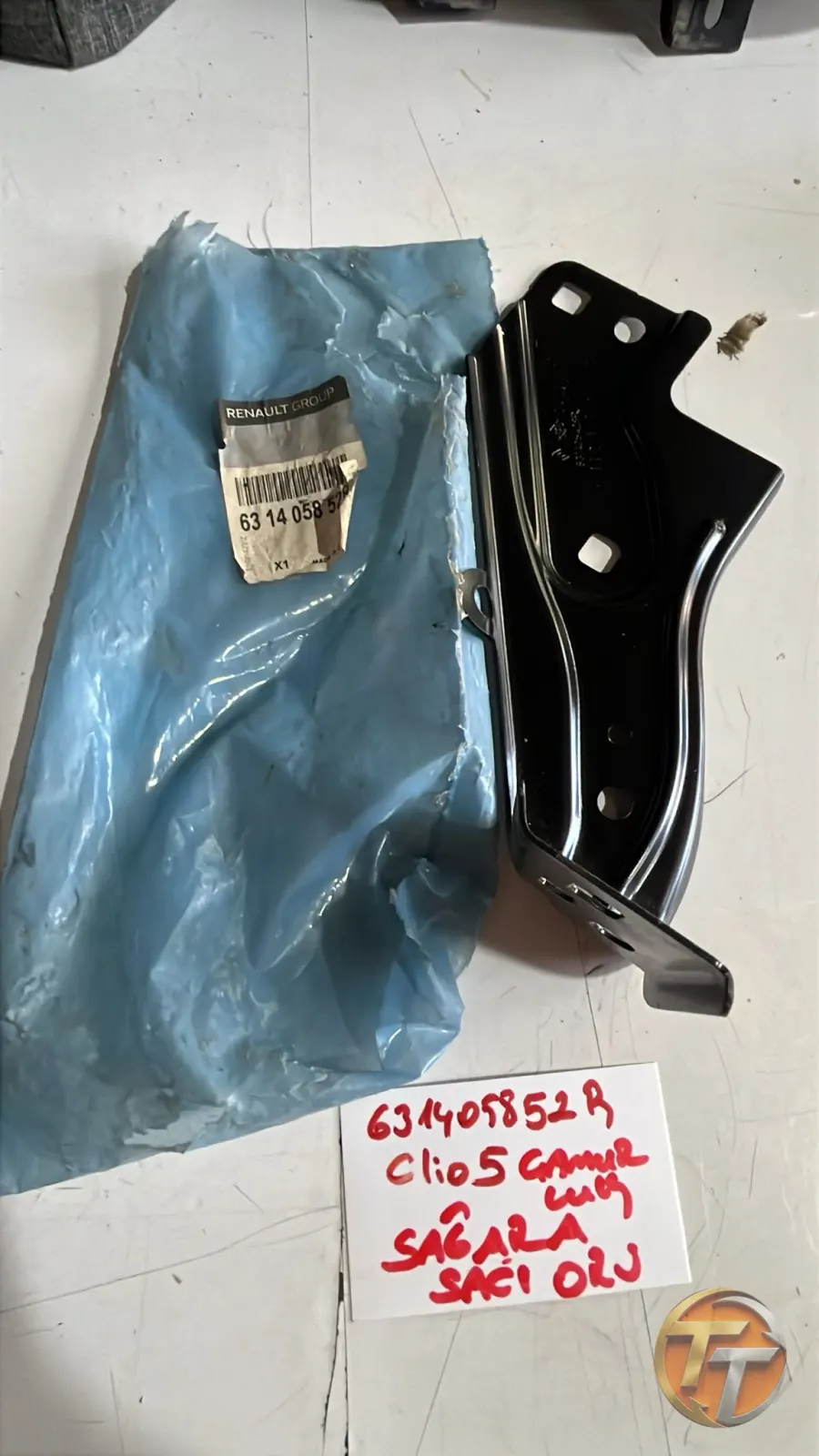 631405852R CLIO V 5 ÇAMURLUK SAĞ ARA SACI