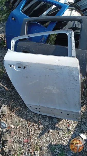 Megane 3 HB sağ arka kapı