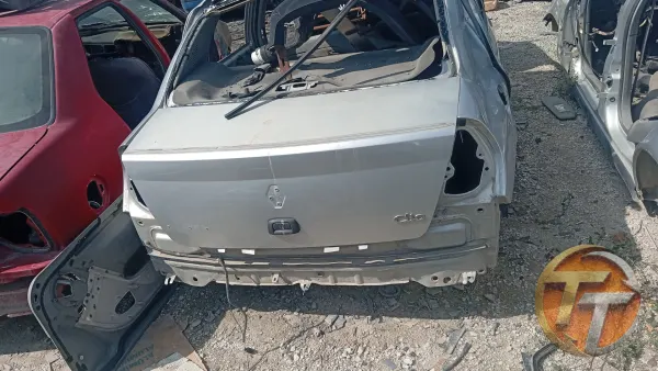 Clio2 arka bagaj kapağı hatasız