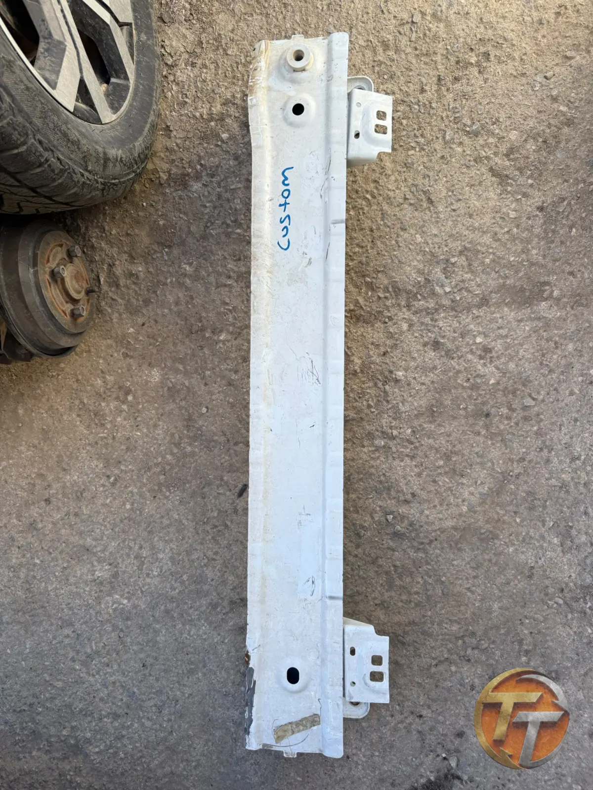 Ford custom ön tampon demiri