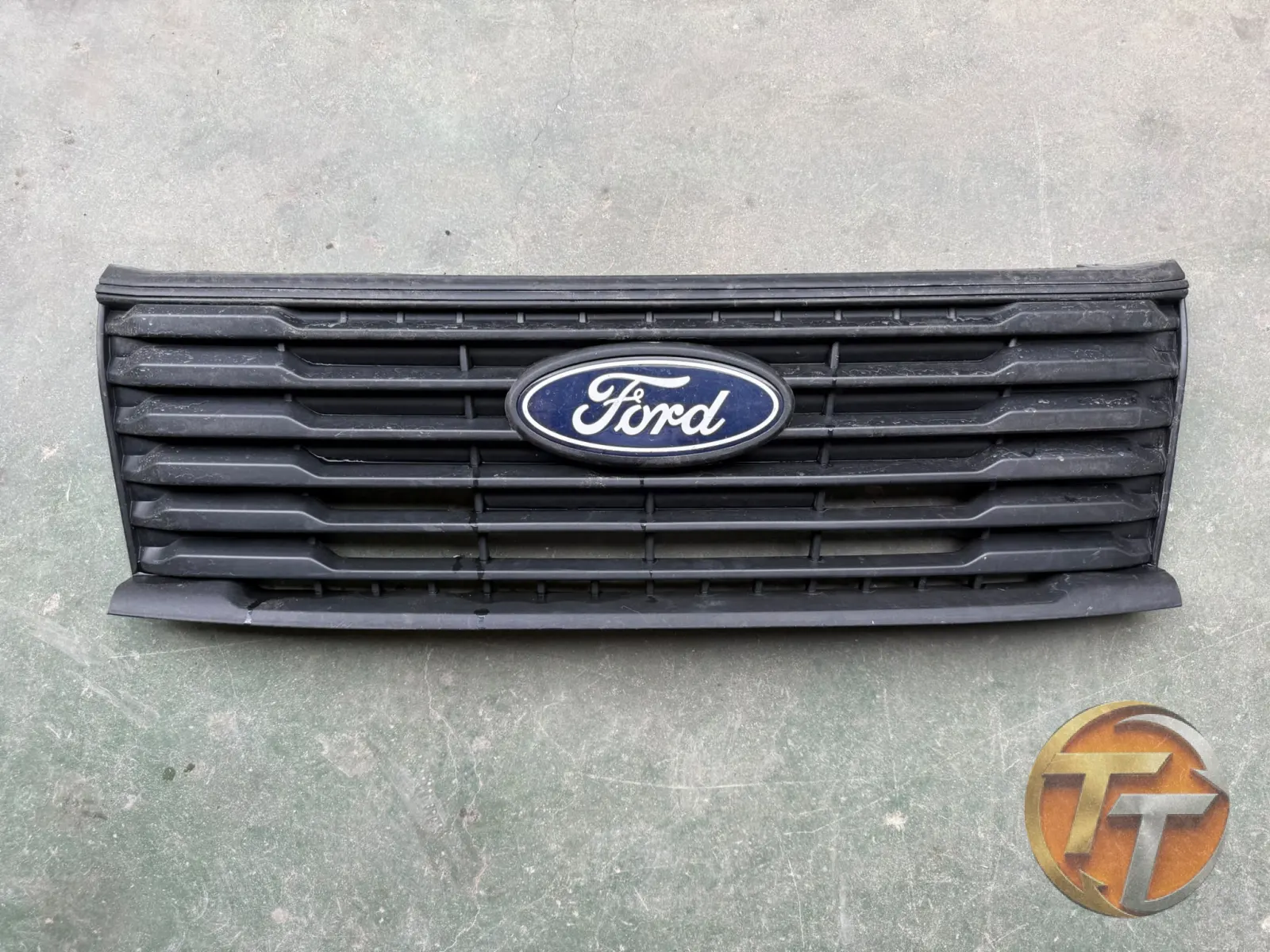2024 Ford courier ön panjur