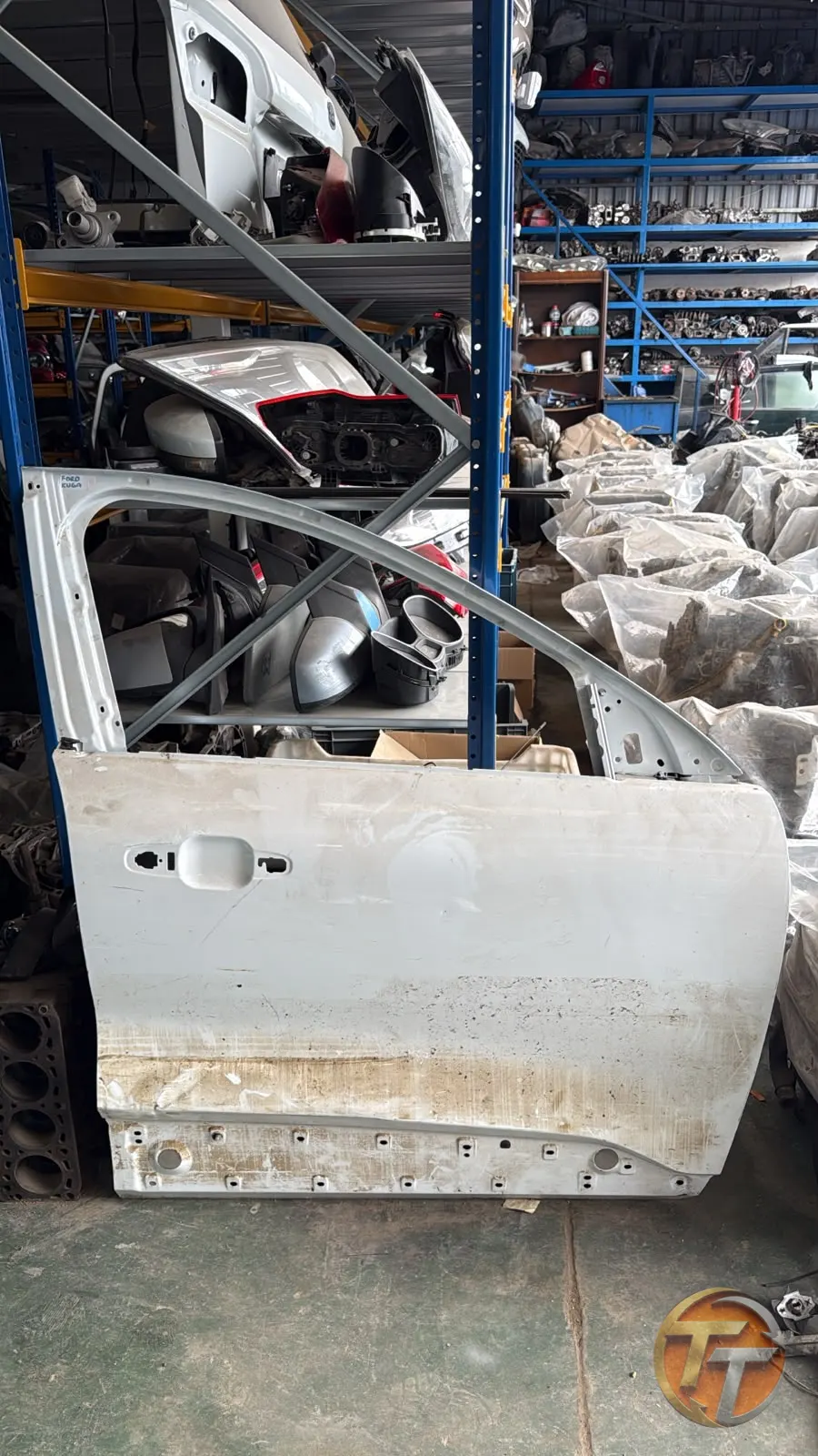 Ford kuga sağ ön kapı