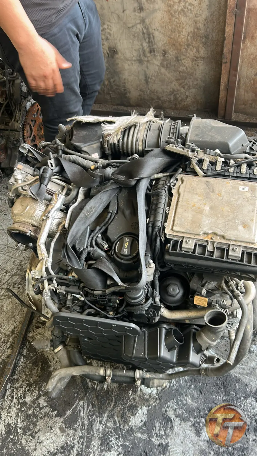 654 Mercedes motoru