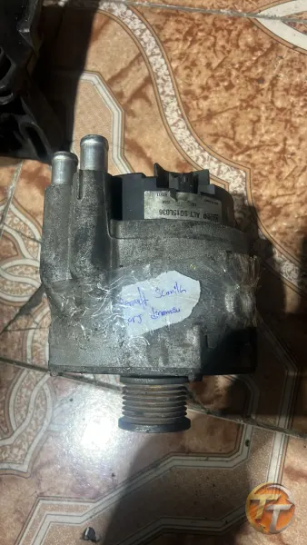 Renault şarj dinamosu
