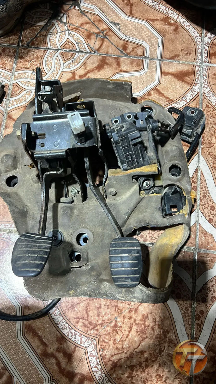 Renault Kango pedal takımı