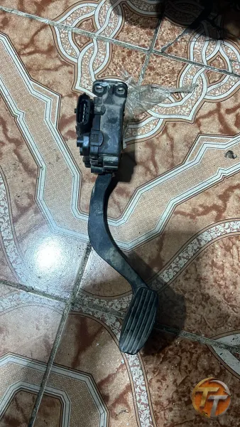 Fiat albea 1.3 gaz pedalı