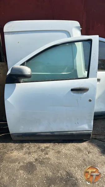 Dacia döker sol ön kapı