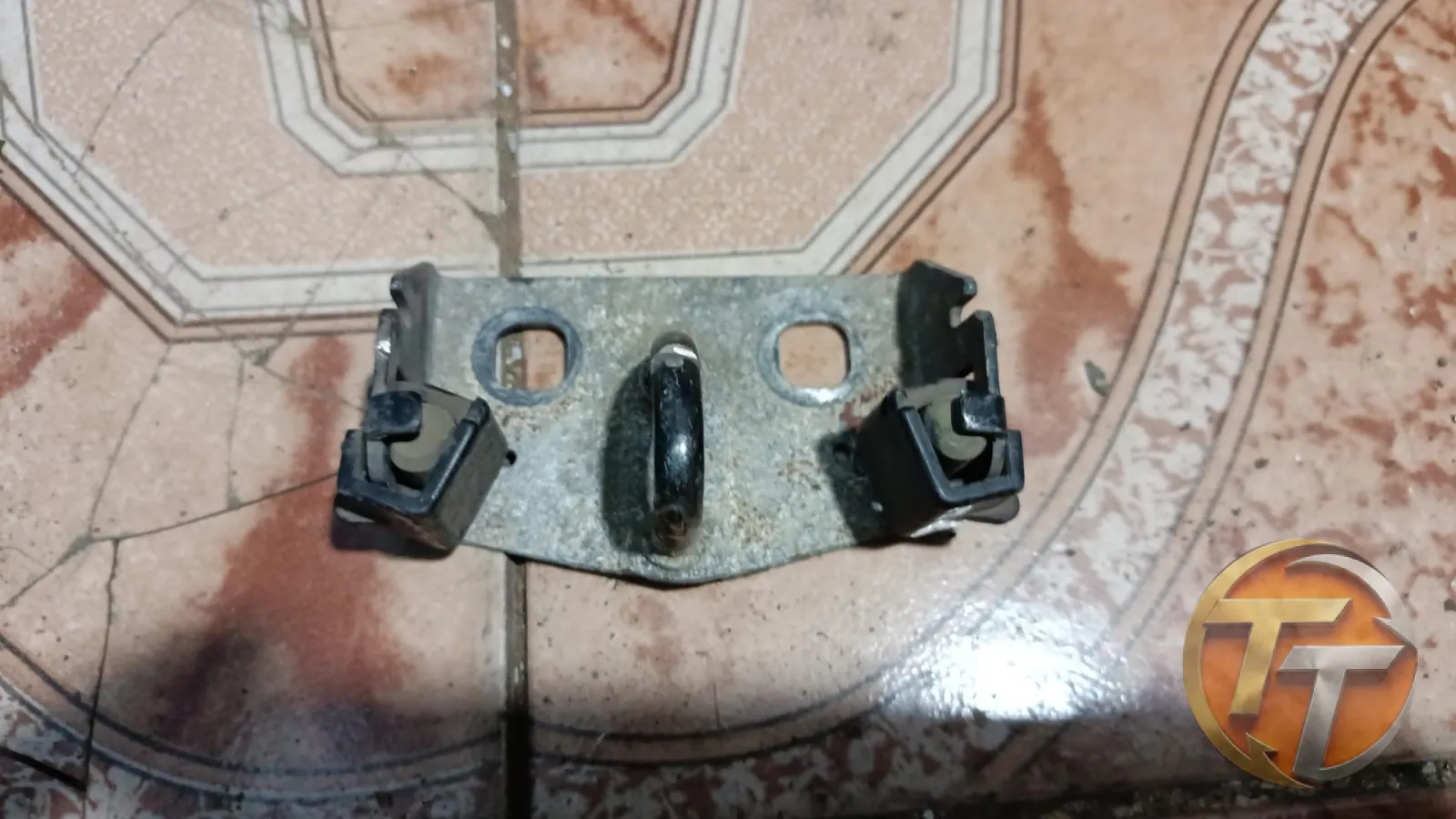 Pejo 307 bagaj kilidi karşılığı