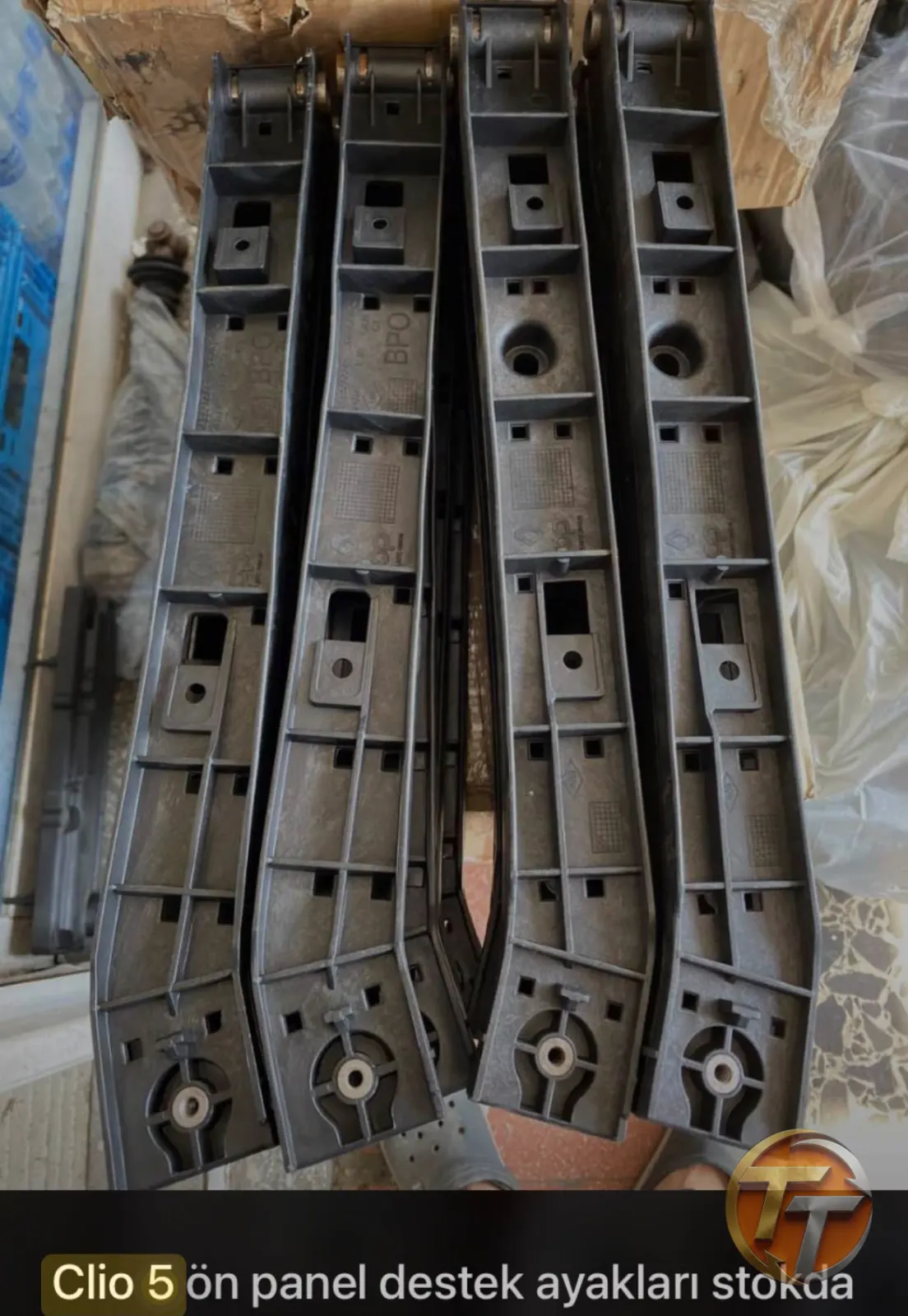 Renault clio5 ön panel destek ayakları